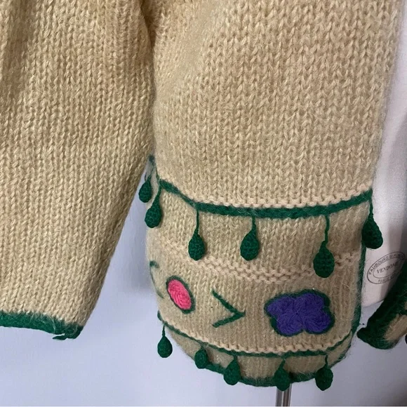 60s/70s Vintage Wool Blend Floral & Pom Pom Cardigan - Picture 6 of 8